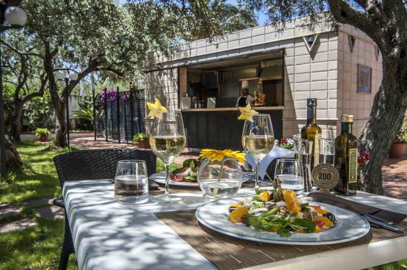 light-lunch-cucina-esterna
